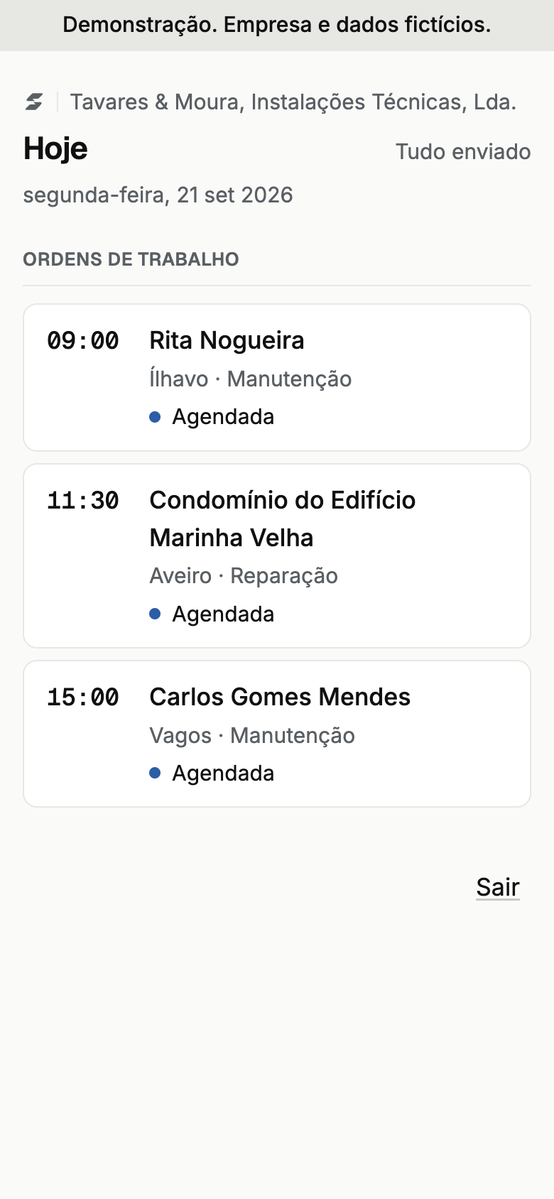 Gravação da demonstração, com dados fictícios: o técnico inicia uma manutenção, marca as tarefas, recolhe a assinatura da cliente e fecha o relatório no telemóvel.
